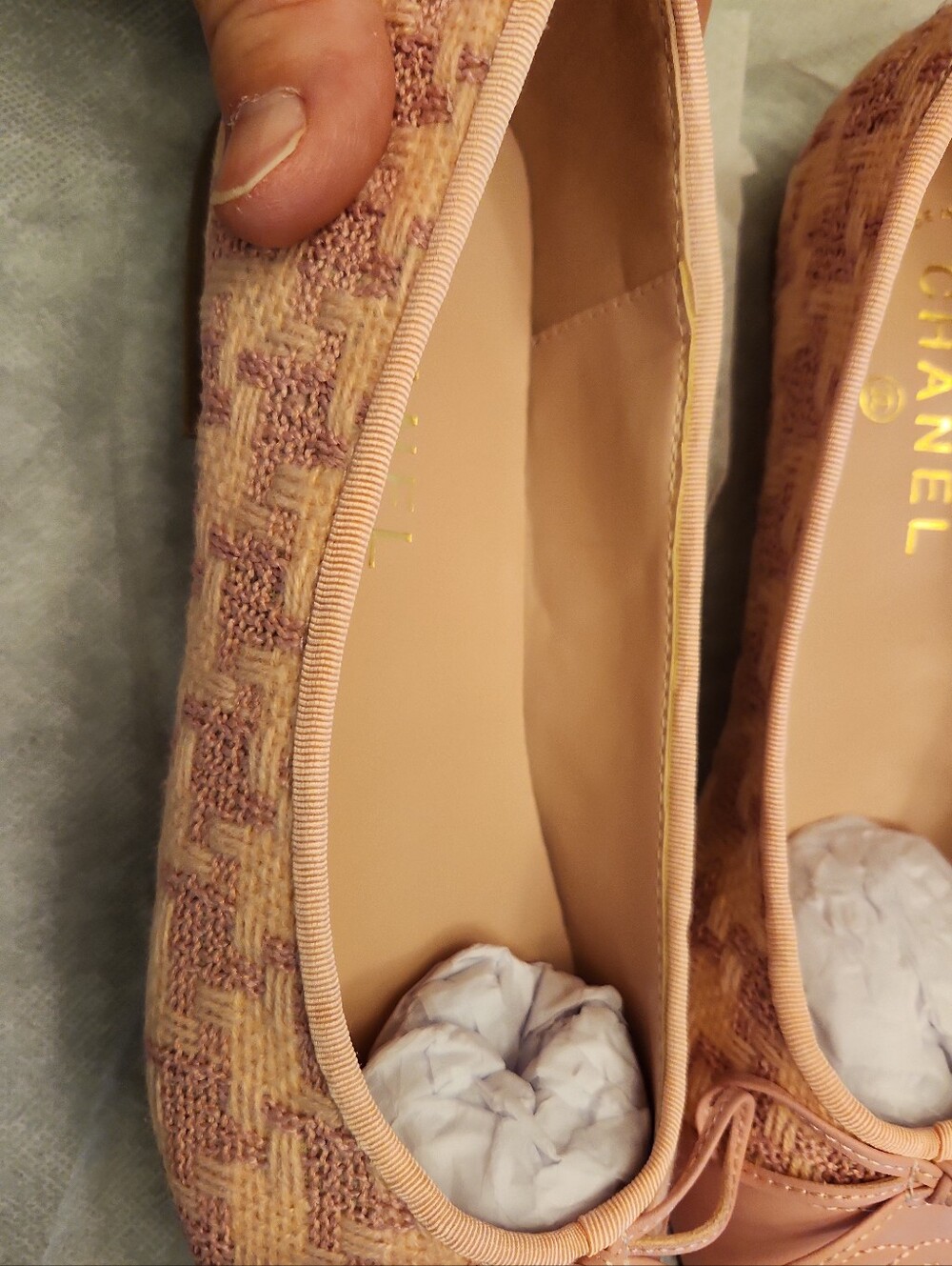 CHANEL Pink Tweed Leather Cap Toe CC Ballerina Flats Size 40 US 9 9.5 NEW Dustba